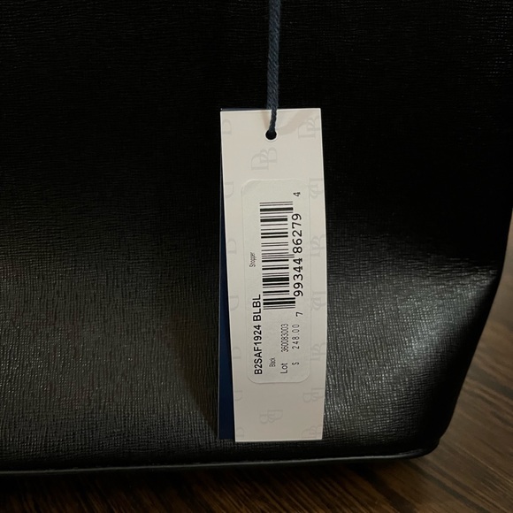 Dooney & Bourke Black Saffiano Shopper Purse! Brand new, never used! - Picture 4 of 6